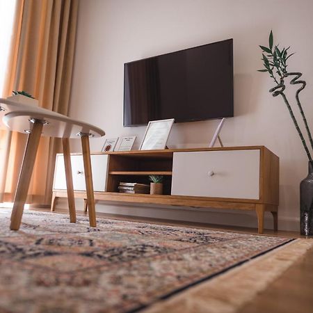 Tam Skanderbeg Square City Center Apartment No4 Tiranë Eksteriør bilde