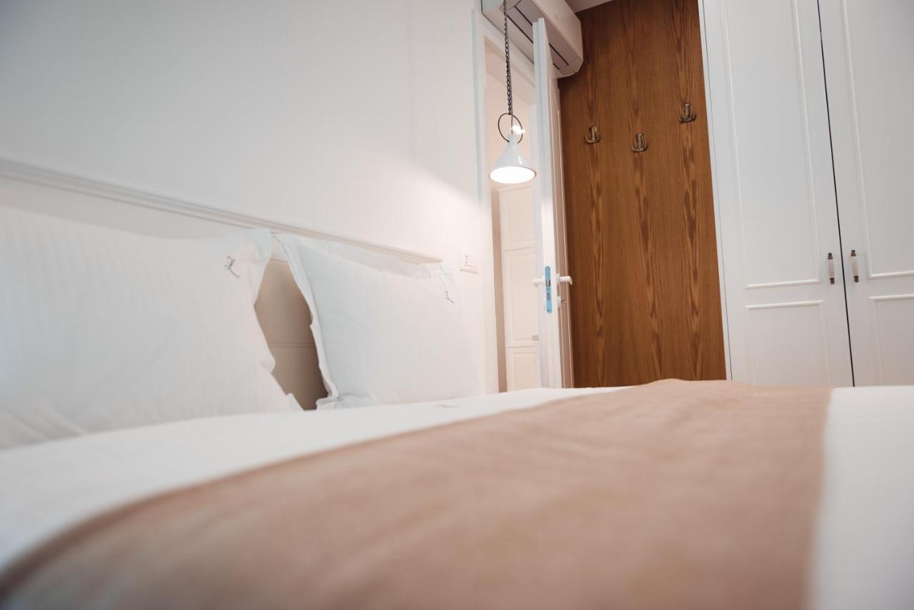 Tam Skanderbeg Square City Center Apartment No4 Tiranë Eksteriør bilde