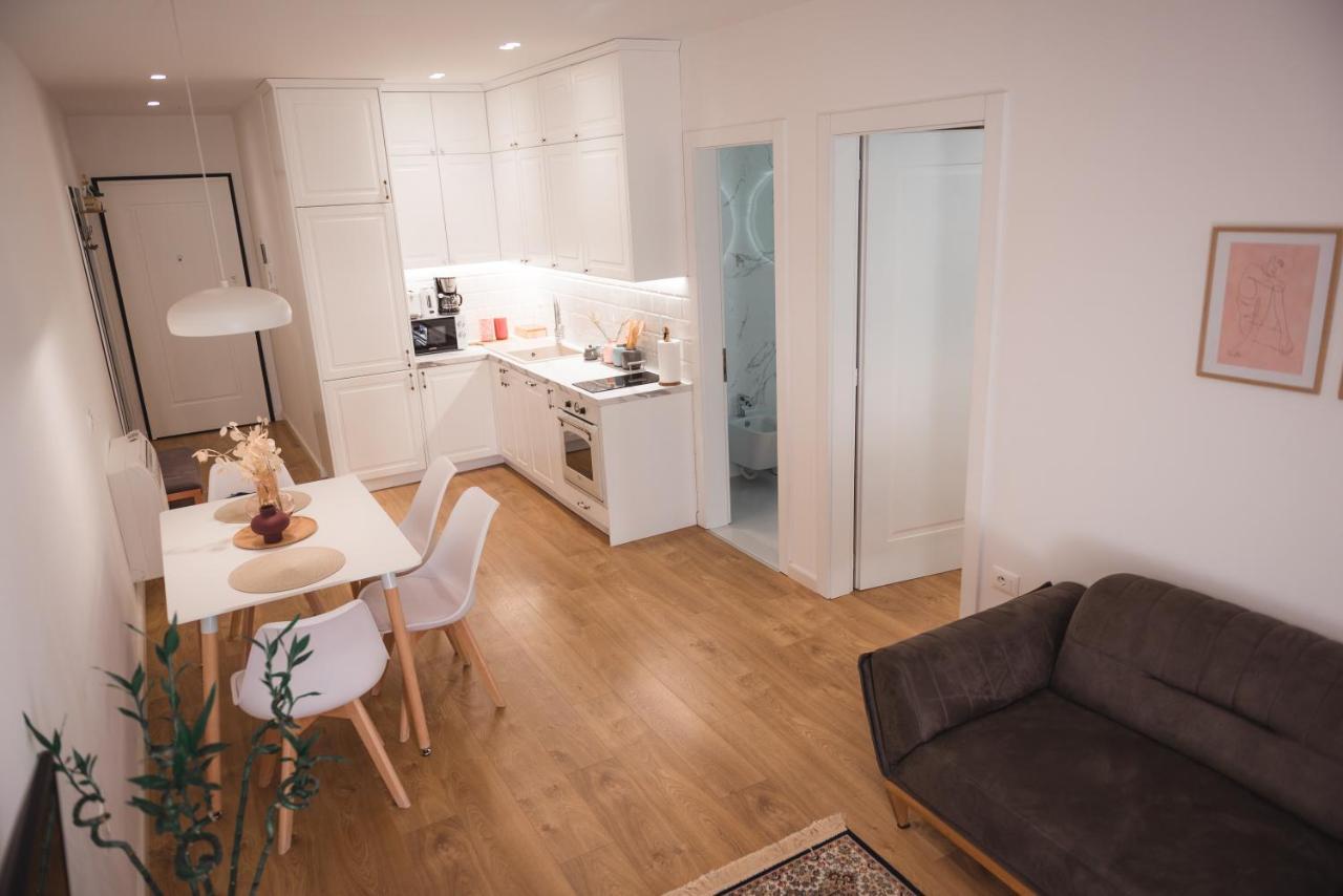 Tam Skanderbeg Square City Center Apartment No4 Tiranë Eksteriør bilde